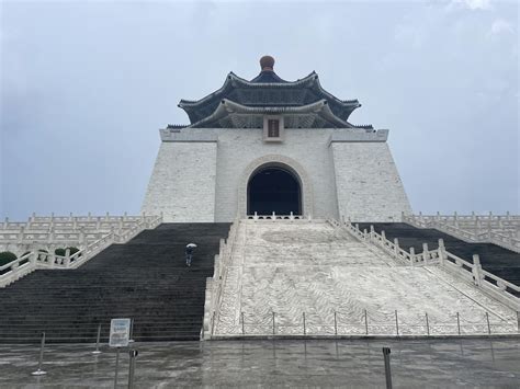 蒋介石墓|【台北】中正紀念堂で蒋介石を学ぶ！巨大な蒋介石の。